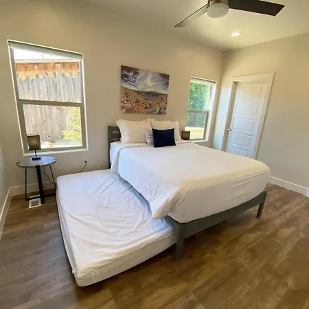 Timber & Tin H 2Bed 2Bath W Pool & Rooftop Deck Kanab Exterior photo