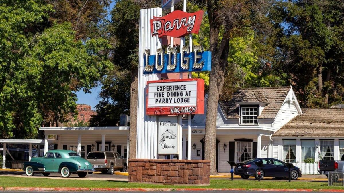 Timber & Tin H 2bed 2bath W Pool & Rooftop Deck * Kanab