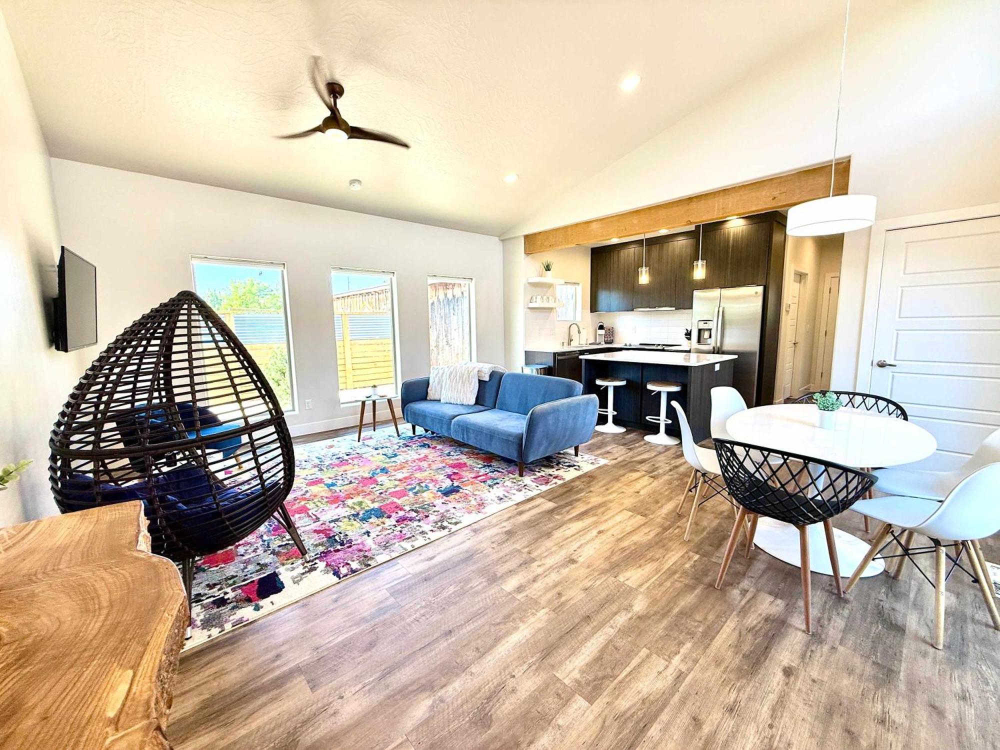 Ferienhaus Timber & Tin H 2bed 2bath W Pool & Rooftop Deck Kanab