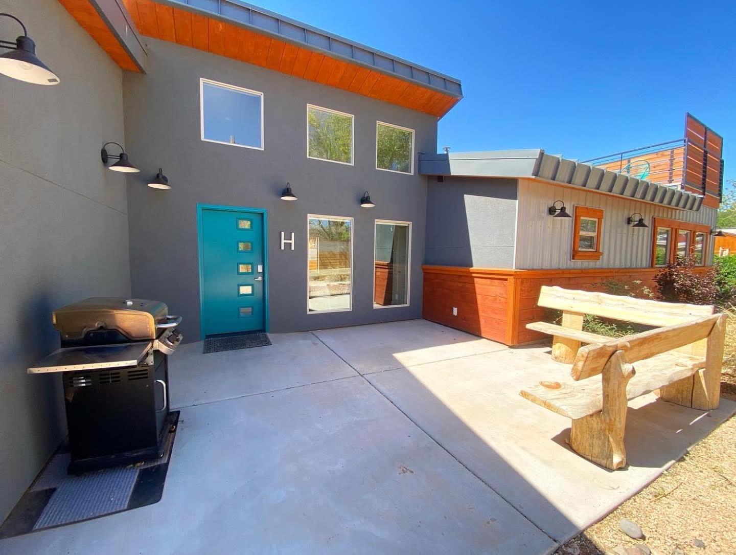 Timber & Tin H 2bed 2bath W Pool & Rooftop Deck Kanab