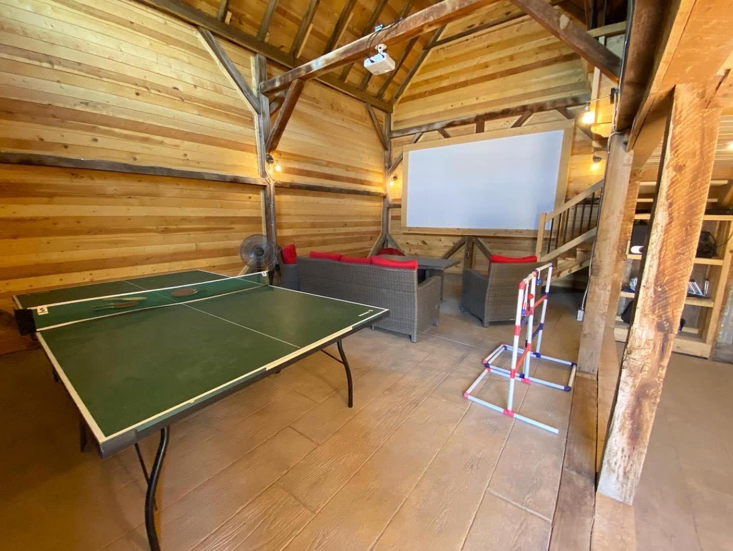 Timber & Tin H 2bed 2bath W Pool & Rooftop Deck Hébergement de vacances